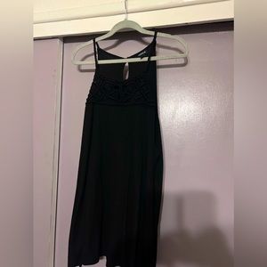 Size 3 torrid top. Bust and straps are crochet.